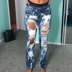 Distressed jean